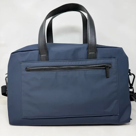 AWAY Everywhere Bag - Picture 2 of 5